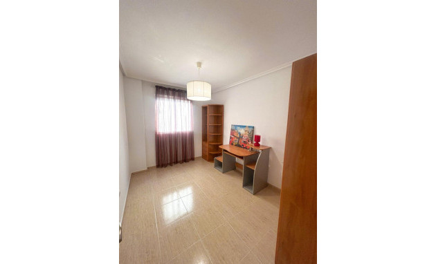 Resale - Apartment - Torrevieja - torrevieja