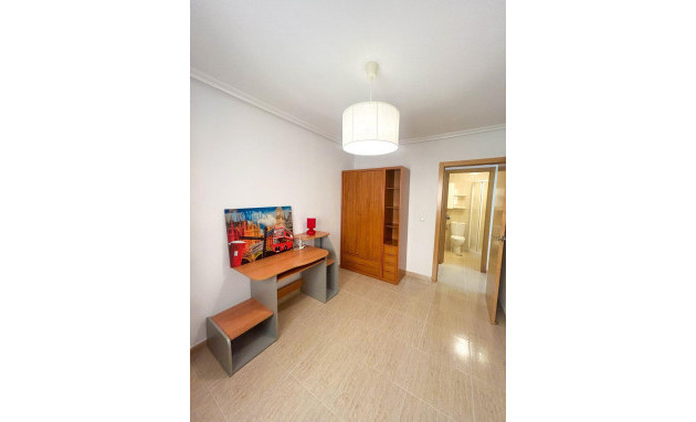 Resale - Apartment - Torrevieja - torrevieja