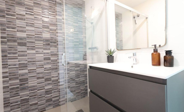 Herverkoop - Bungalow - Gelijkvloers - Pilar de la Horadada - Zona Pueblo