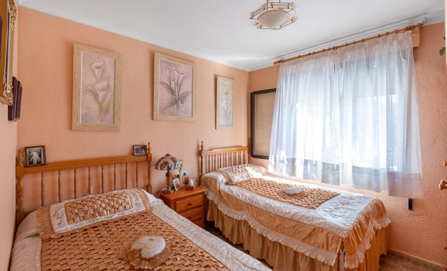 Reventa - Bungalow - Planta Baja - Torrevieja - Torretas