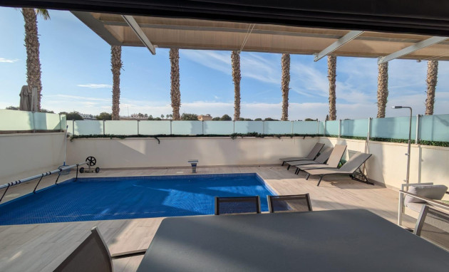 Herverkoop - Villa - Orihuela Costa - Montezenia