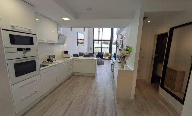 Herverkoop - Villa - Orihuela Costa - Montezenia