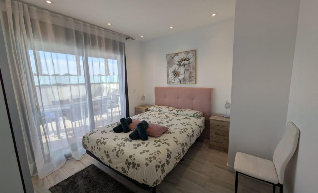 Herverkoop - Villa - Orihuela Costa - Montezenia