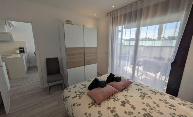 Herverkoop - Villa - Orihuela Costa - Montezenia