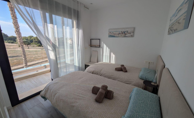 Herverkoop - Villa - Orihuela Costa - Montezenia