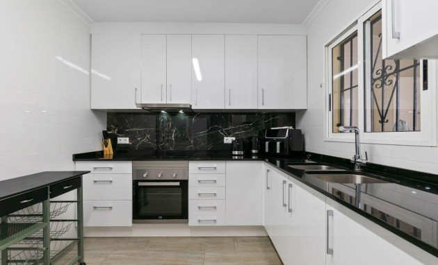 Herverkoop - Terraced house - Orihuela Costa - Punta Prima