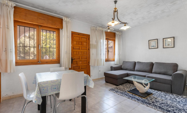 Revente - Villa - Torrevieja - El chaparral