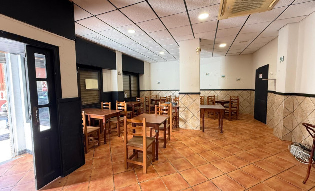 Reventa - Comercial - Torrevieja - Estacion de autobuses