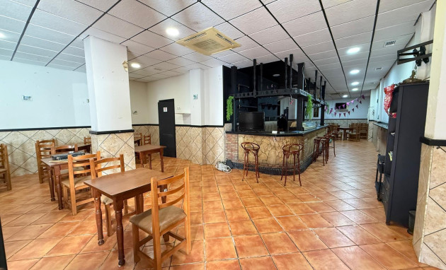 Reventa - Comercial - Torrevieja - Estacion de autobuses