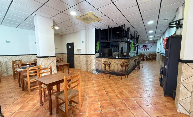 Reventa - Comercial - Torrevieja - Estacion de autobuses