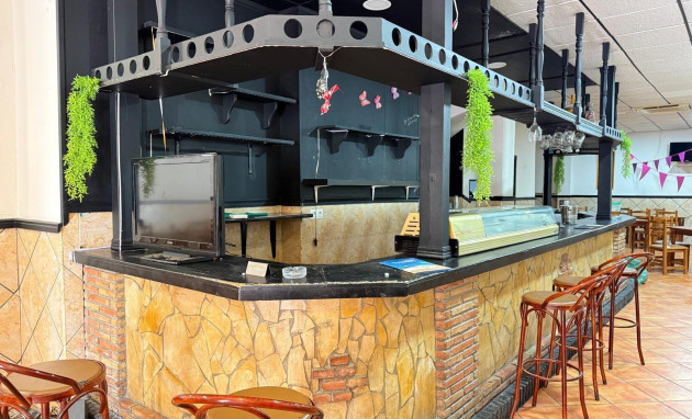 Reventa - Comercial - Torrevieja - Estacion de autobuses