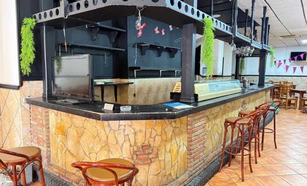 Reventa - Comercial - Torrevieja - Estacion de autobuses