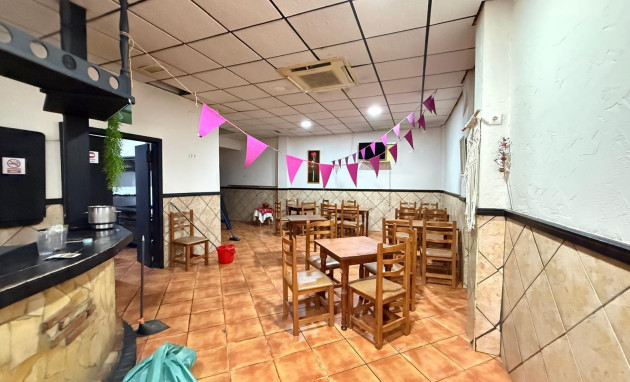 Reventa - Comercial - Torrevieja - Estacion de autobuses