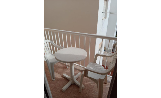 Herverkoop - Apartment - Torrevieja - Estacion de autobuses