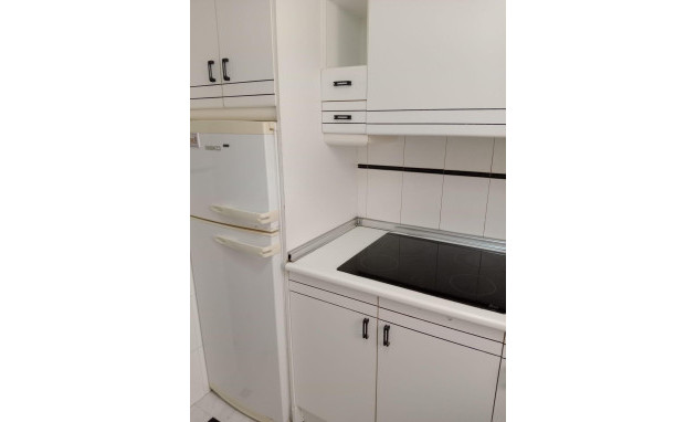 Herverkoop - Apartment - Torrevieja - Estacion de autobuses