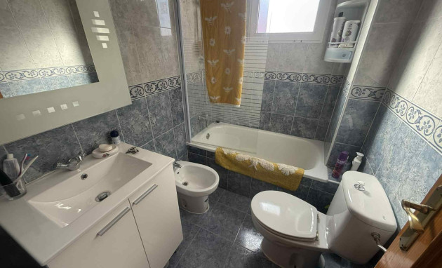 Resale - Apartment - Almoradí