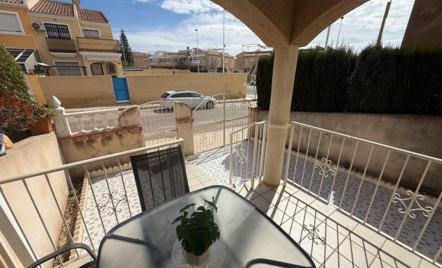 Resale - Bungalow - Groundfloor - Torrevieja - Aguas Nuevas