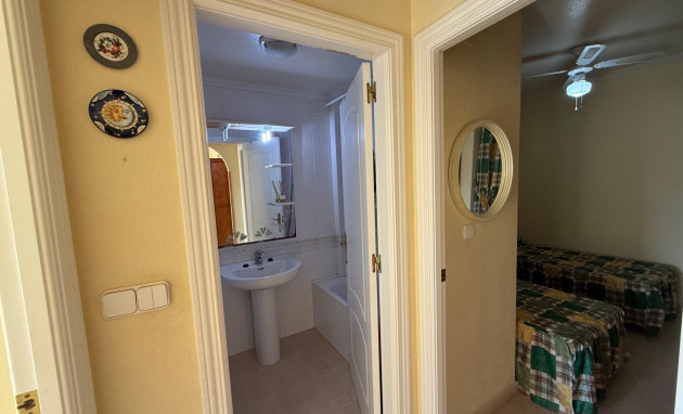 Resale - Bungalow - Groundfloor - Torrevieja - Aguas Nuevas