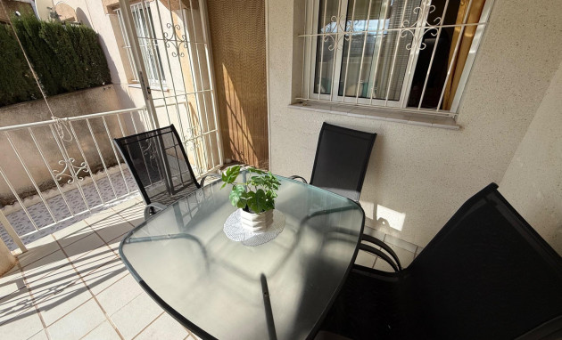 Resale - Bungalow - Groundfloor - Torrevieja - Aguas Nuevas