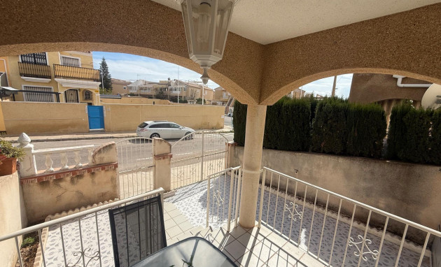 Resale - Bungalow - Groundfloor - Torrevieja - Aguas Nuevas