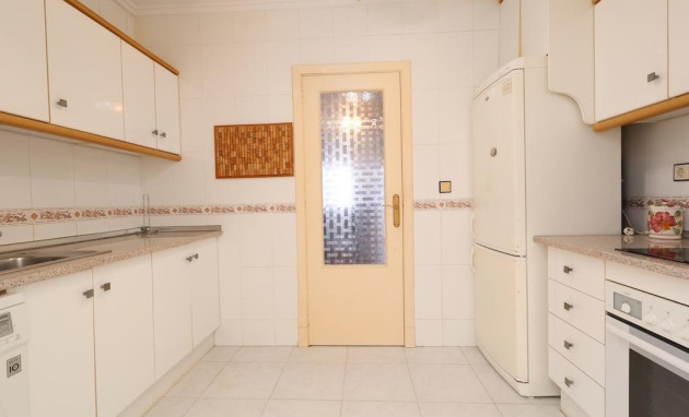 Herverkoop - Bungalow - Gelijkvloers - Torrevieja - Carrefour