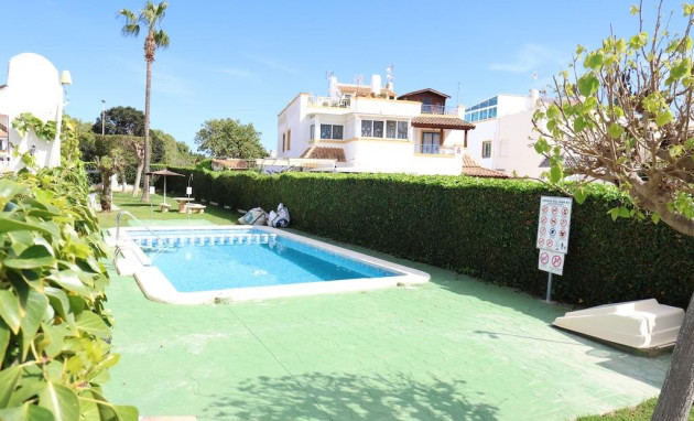 Herverkoop - Bungalow - Gelijkvloers - Torrevieja - Carrefour