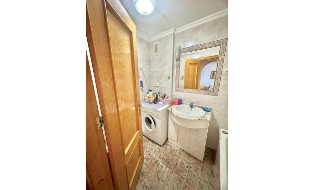 Revente - Bungalow - Rez-de-chaussée - Torrevieja - Centro