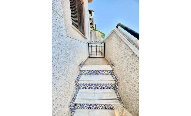 Revente - Bungalow - Rez-de-chaussée - Torrevieja - Centro