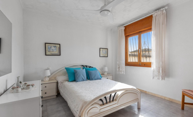 Resale - Villa - Torrevieja - La siesta