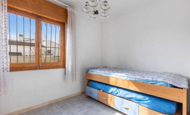 Resale - Villa - Torrevieja - La siesta