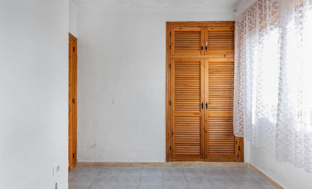 Resale - Villa - Torrevieja - La siesta