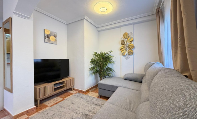 Herverkoop - Terraced house - Orihuela Costa - Las Filipinas