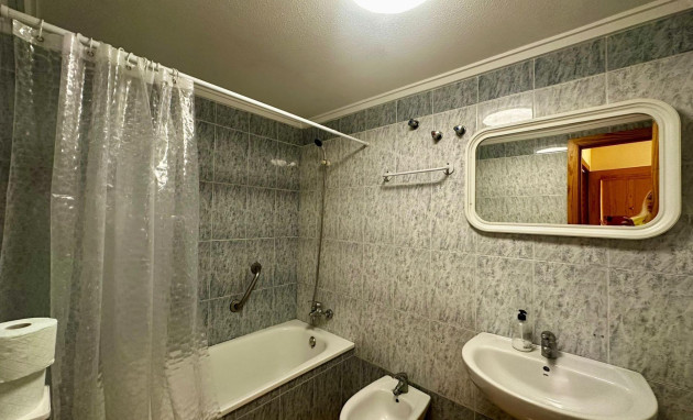 Herverkoop - Apartment - Torrevieja - Centro