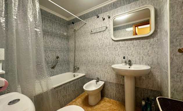 Herverkoop - Apartment - Torrevieja - Centro