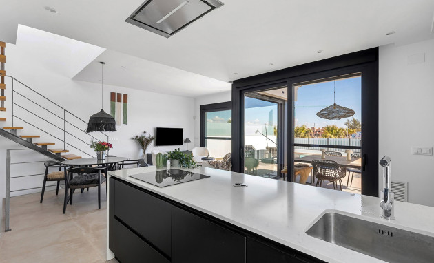 Resale - House - Dolores