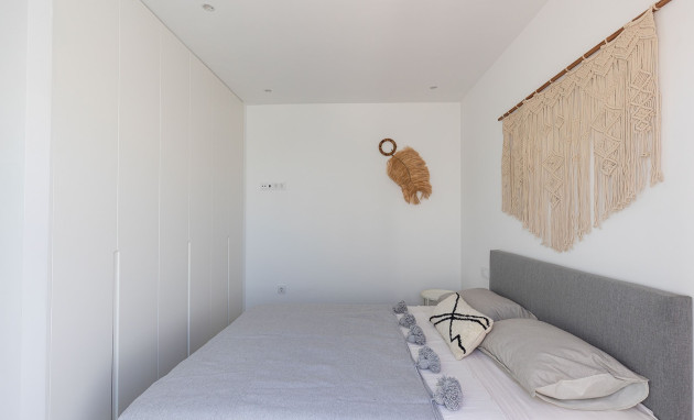 Reventa - House - Dolores