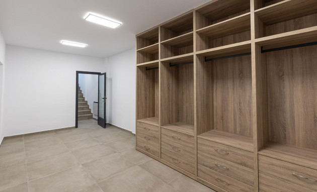 Reventa - House - Dolores