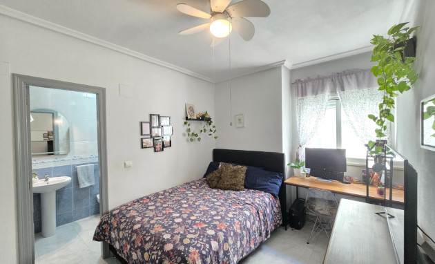 Resale - Apartment / Flat * - Los Montesinos *