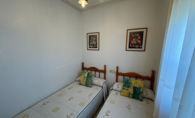 Herverkoop - Bungalow - Gelijkvloers - Torrevieja - Aguas Nuevas