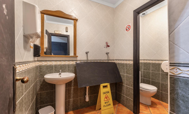 Herverkoop - Reclame - Torrevieja - Estacion de autobuses