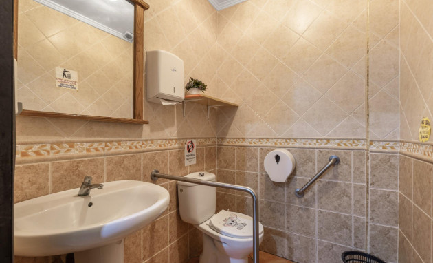 Herverkoop - Reclame - Torrevieja - Estacion de autobuses