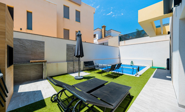 Herverkoop - Detached Villa - Los Montesinos - La Herrada