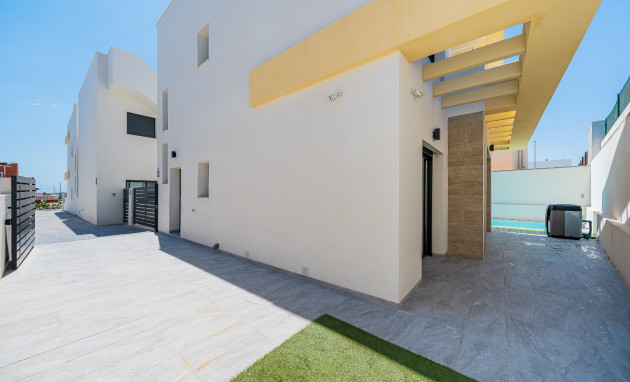 Herverkoop - Detached Villa - Los Montesinos - La Herrada
