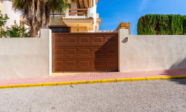 Herverkoop - Detached Villa - Orihuela Costa - Villamartin