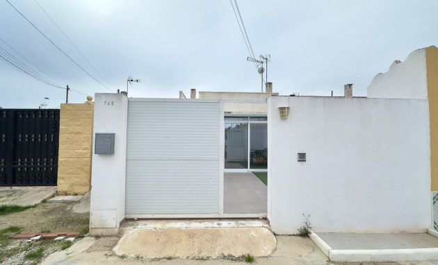 Herverkoop - Bungalow - Gelijkvloers - Torrevieja - Carrefour