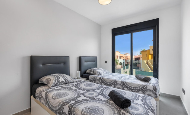 Herverkoop - Bungalow - Gelijkvloers - Torrevieja - Los Balcones - Los Altos del Edén