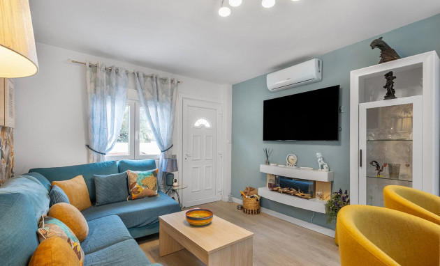 Herverkoop - Villa - Guardamar del Segura - Urbanizaciones