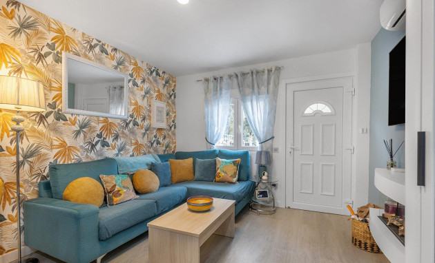 Herverkoop - Villa - Guardamar del Segura - Urbanizaciones