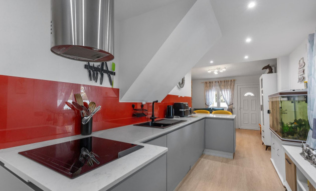 Herverkoop - Villa - Guardamar del Segura - Urbanizaciones