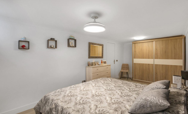 Herverkoop - Villa - Guardamar del Segura - Urbanizaciones